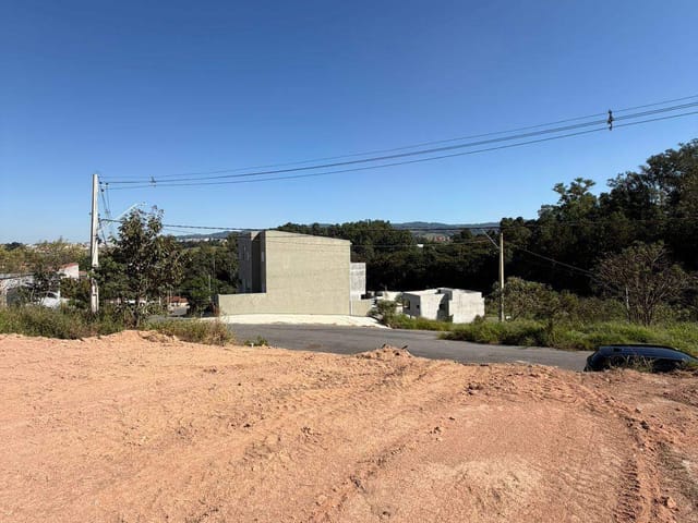 Terreno com 300m², à venda, no bairro Barreiro em Extrema