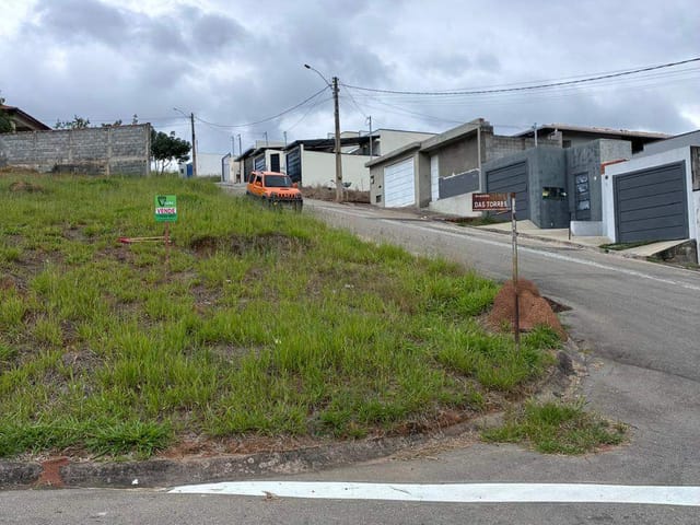 Terreno com 414m², à venda, no bairro Recanto do Sol em Extrema