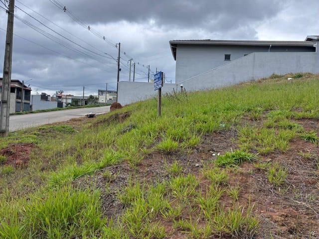 Terreno com 414m², à venda, no bairro Recanto do Sol em Extrema