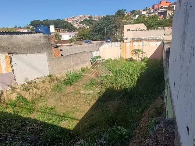 Terreno com 250m², à venda, no bairro Jardim Zaira em Mauá