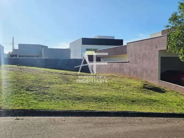 Terreno com 300m², à venda, no bairro Bairro do Grama em Caçapava