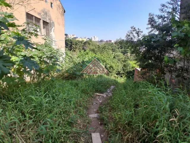 Terreno com 573m², à venda, no bairro Jardim Araguaia em Mauá