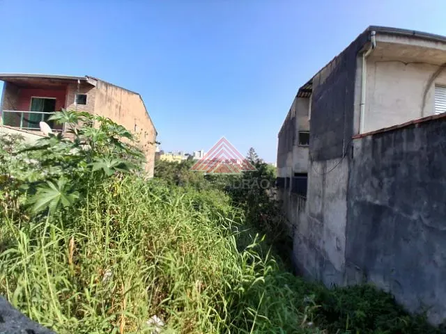 Terreno com 573m², à venda, no bairro Jardim Araguaia em Mauá