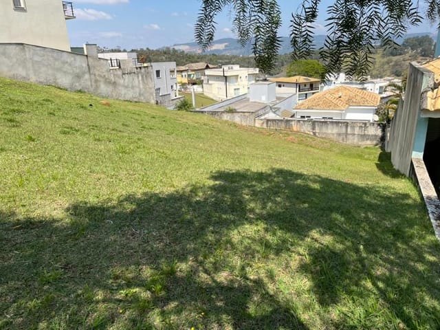 Terreno com 360m², à venda, no bairro Valville 1 em Santana de Parnaíba