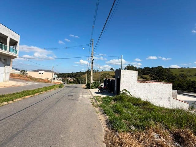 Terreno com 300m², à venda, no bairro Recanto Do Sol em Extrema