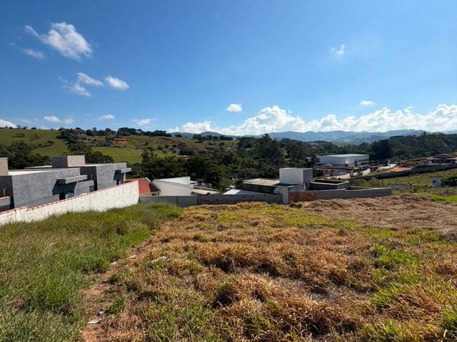 Terreno com 300m², à venda, no bairro Recanto Do Sol em Extrema