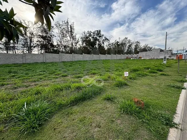 Terreno com 250m², à venda, no bairro Colina do Castelo em Jaguariúna