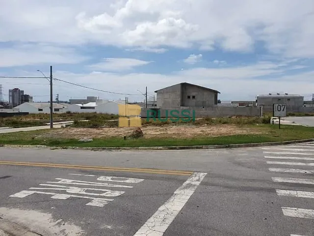 Terreno com 308m², à venda, no bairro Portal dos Pássaros em São José dos Campos