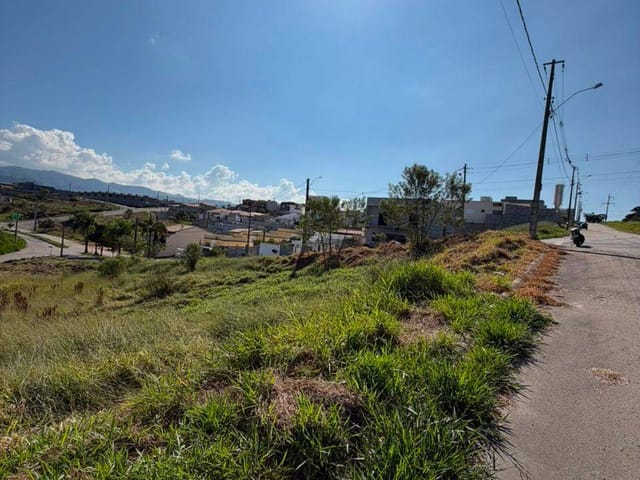 Terreno com 524m², à venda, no bairro Recanto do Sol em Extrema