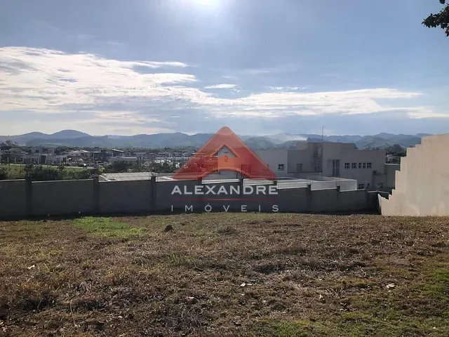 Terreno com 890m², à venda, no bairro Condomínio Residencial Colinas do Paratehy em São José dos Campos