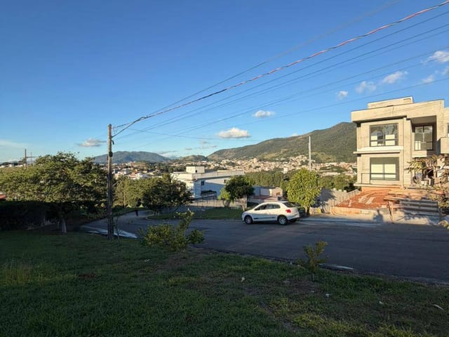 Terreno com 790m², à venda, no bairro Vista da Mantiqueira em Extrema
