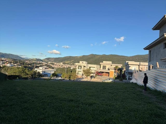Terreno com 790m², à venda, no bairro Vista da Mantiqueira em Extrema