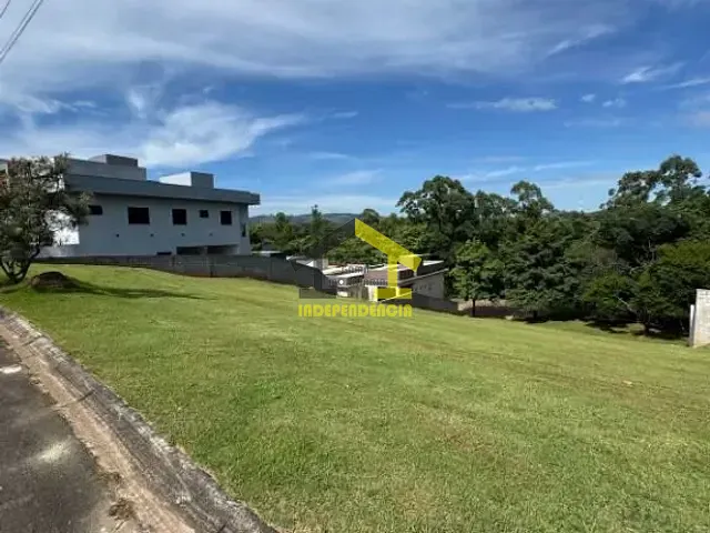 Terreno com 380m², à venda, no bairro Condomínio Ville de France em Itatiba