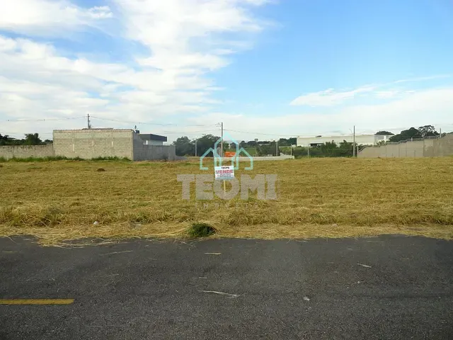 Terreno com 300m², à venda, no bairro Loteamento Industrial em Taubaté
