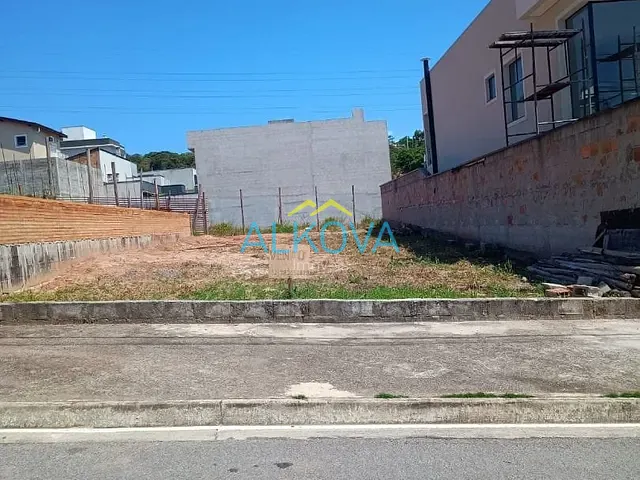 Terreno com 241m², à venda, no bairro Portal dos Pássaros em São José dos Campos
