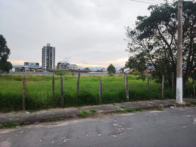 Terreno com 300m², à venda, no bairro Alto do Cardoso em Pindamonhangaba