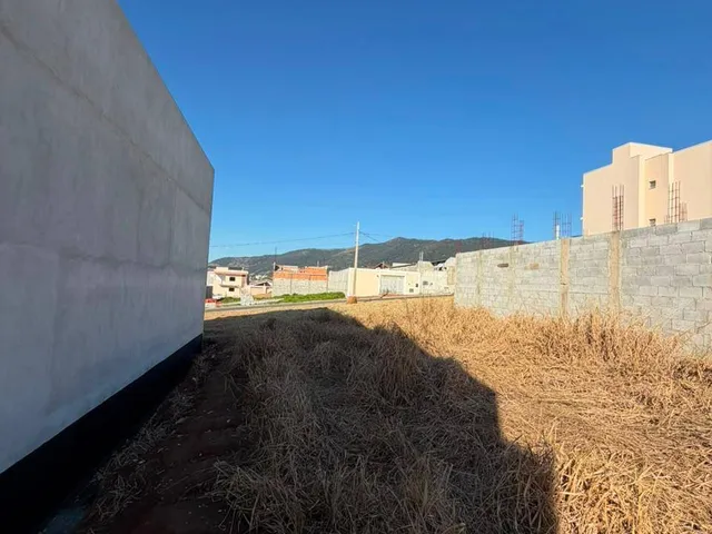 Terreno com 200m², à venda, no bairro Jatobás em Extrema