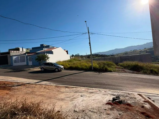 Terreno com 200m², à venda, no bairro Jatobás em Extrema