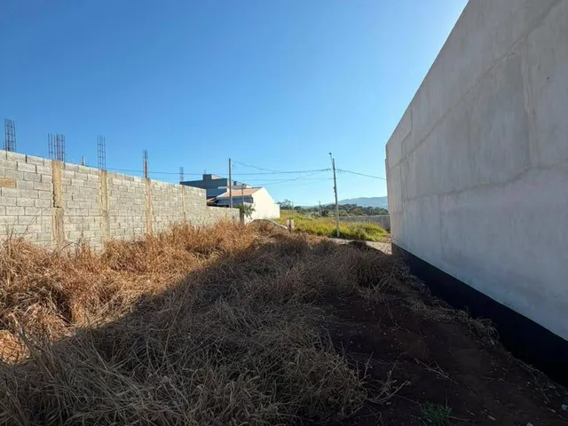 Terreno com 200m², à venda, no bairro Jatobás em Extrema