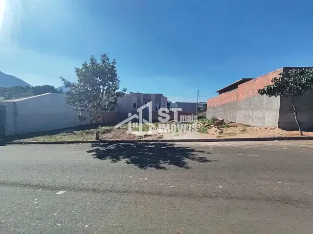 Terreno com 456m², à venda, no bairro Parque São Cristovão em Andradas