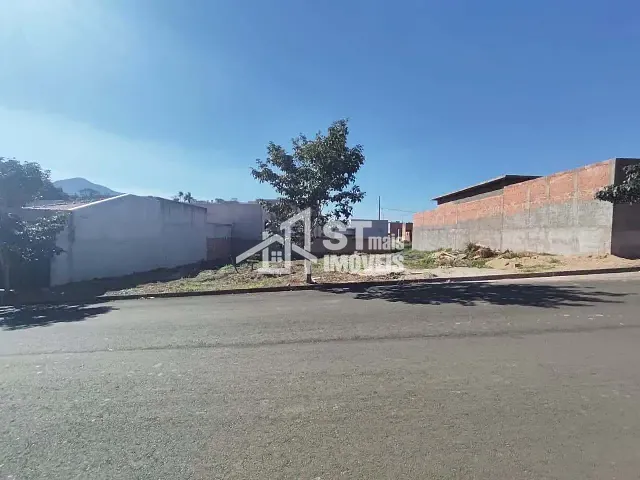 Terreno com 456m², à venda, no bairro Parque São Cristovão em Andradas