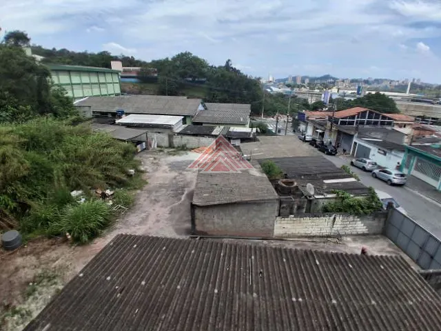 Terreno com 849m², à venda, no bairro Vila Magini em Mauá