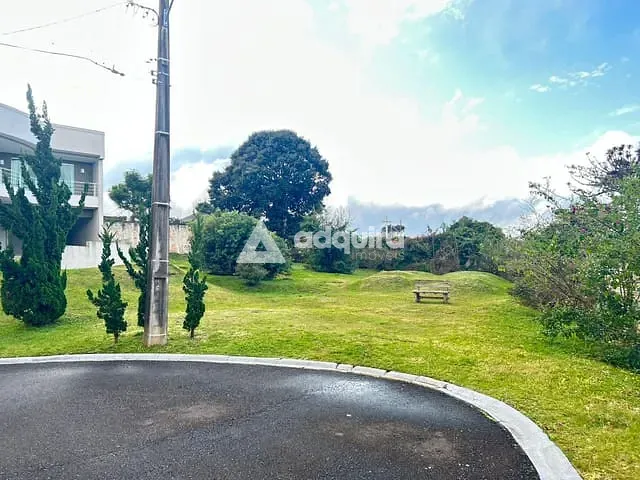 Terreno com 640m², à venda, no bairro Jardim Carvalho em Ponta Grossa