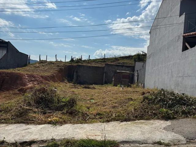 Terreno com 300m², à venda, no bairro Extremaville em Extrema
