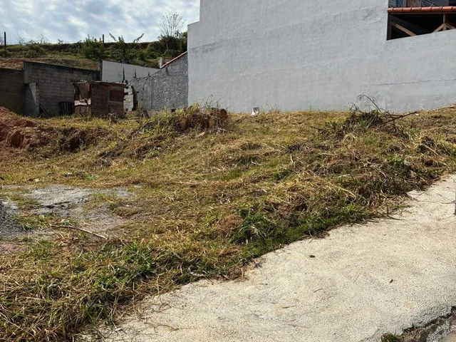 Terreno com 300m², à venda, no bairro Extremaville em Extrema