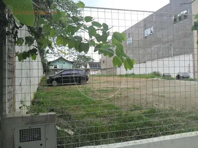 Terreno com 800m², à venda, no bairro Interlagos em São Paulo