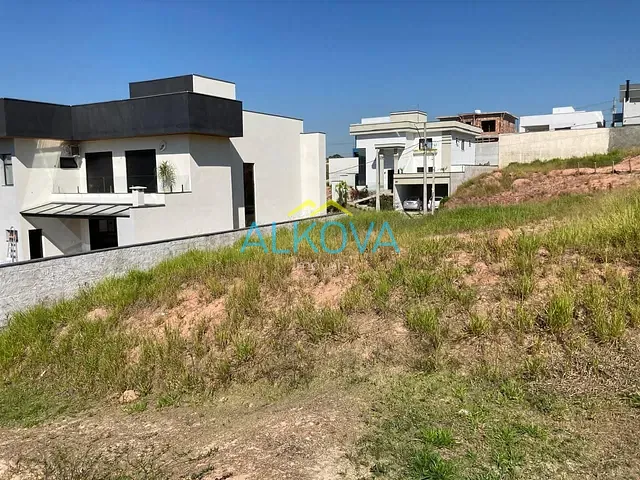 Terreno com 361m², à venda, no bairro Recanto dos Eucaliptos em São José dos Campos