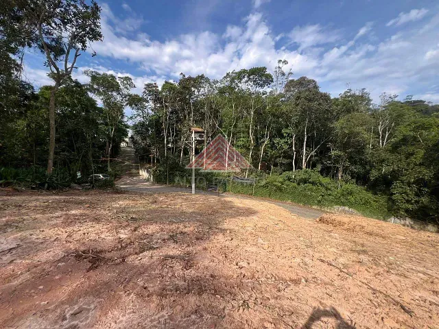 Terreno com 2060m², à venda, no bairro Quarta Divisão em Ribeirão Pires