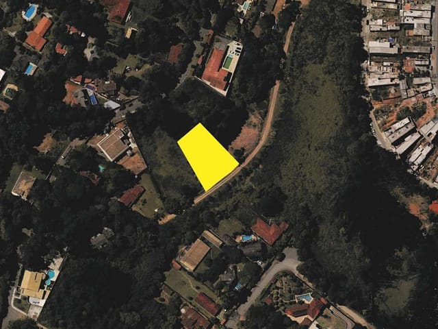 Terreno com 1420m², à venda, no bairro Chácara Santa Lúcia em Carapicuíba