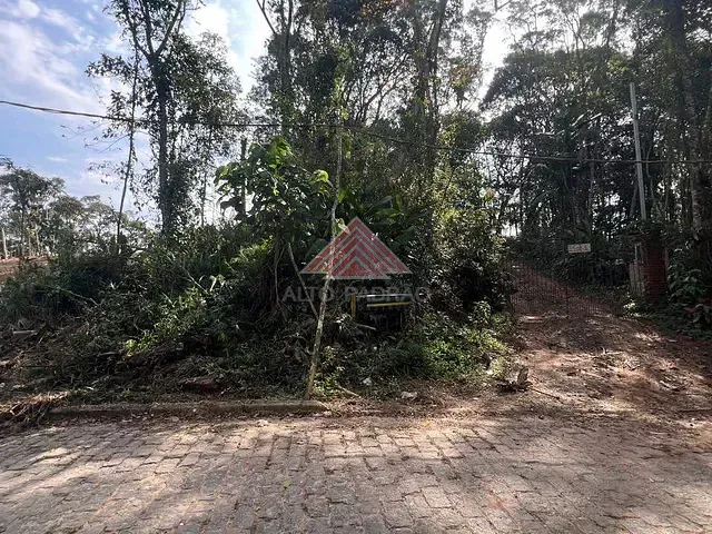 Terreno com 2052m², à venda, no bairro Quarta Divisão em Ribeirão Pires