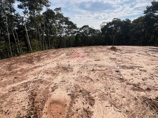 Terreno com 2052m², à venda, no bairro Quarta Divisão em Ribeirão Pires