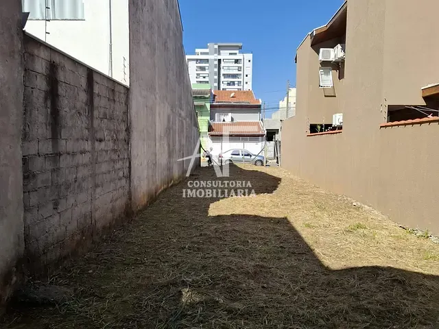 Terreno com 180m², à venda, no bairro Residencial Portal da Mantiqueira em Taubaté
