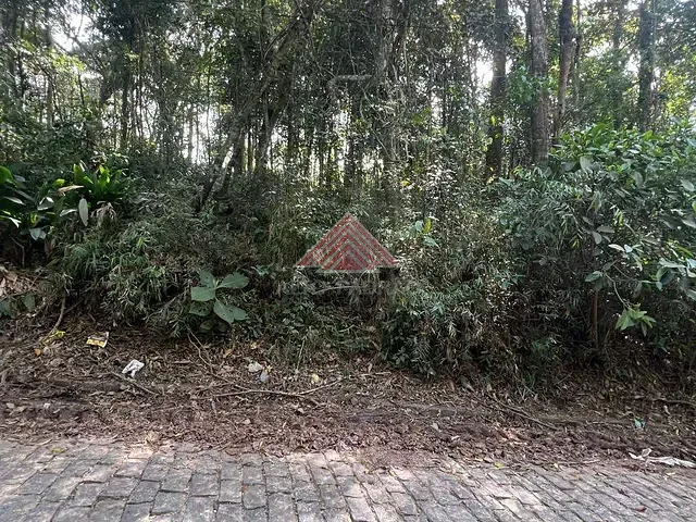 Terreno com 2035m², à venda, no bairro Quarta Divisão em Ribeirão Pires