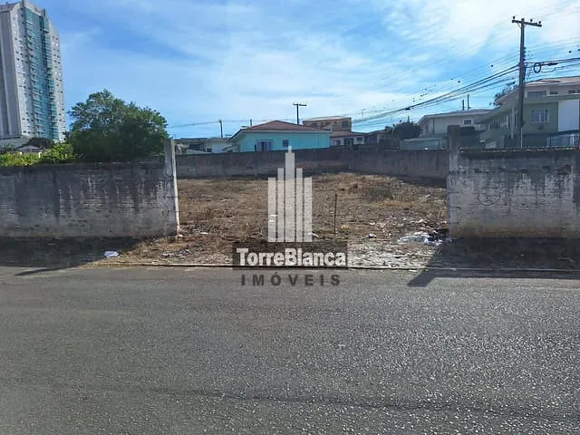 Terreno com 924m², à venda, no bairro Uvaranas em Ponta Grossa