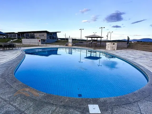 Terreno com 660m², à venda, no bairro Ilha do Rio Doce em Caratinga