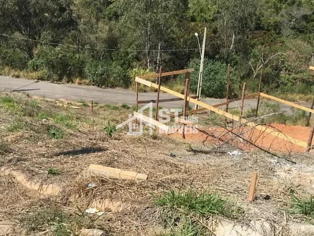 Terreno com 160m², à venda, no bairro David de Paula em Andradas