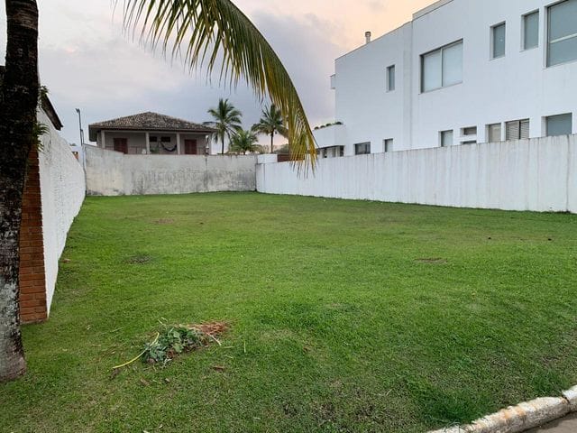 Terreno com 525m², à venda, no bairro Jardim Acapulco em Guarujá