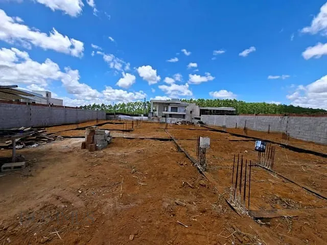 Terreno com 753m², à venda, no bairro Condomínio Lagoa Silvana - Parques do Vale em Caratinga