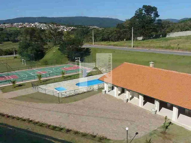 Terreno com 250m², à venda, no bairro Pinhal em Cabreúva