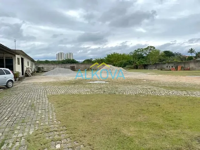 Terreno com 3274m², à venda, no bairro Jardim Castanheira em São José dos Campos