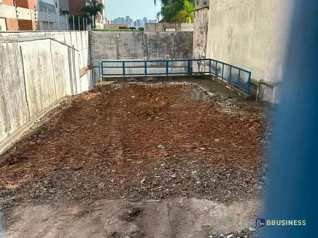 Terreno com 700m², à venda ou para alugar, no bairro Vila Gumercindo em São Paulo