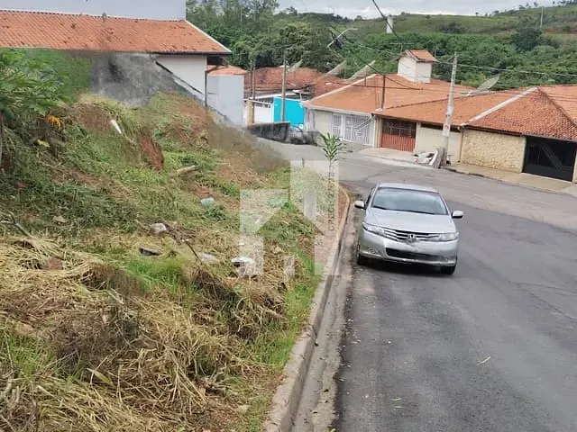 Terreno com 242m², à venda, no bairro Jardim Vera Regina em Campo Limpo Paulista
