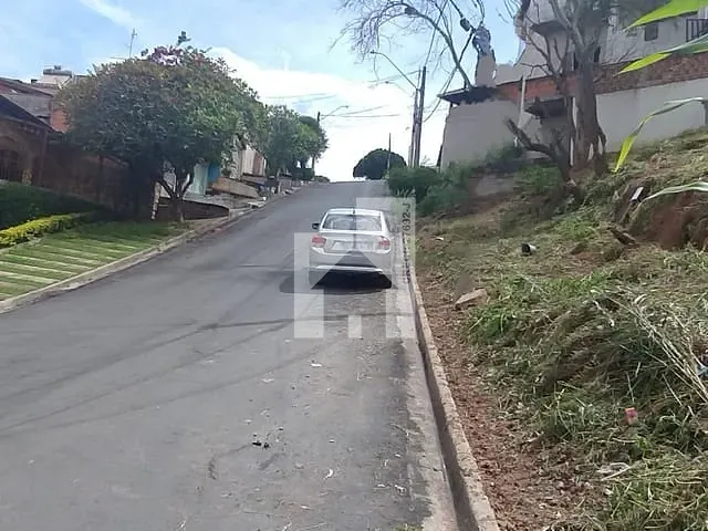Terreno com 242m², à venda, no bairro Jardim Vera Regina em Campo Limpo Paulista