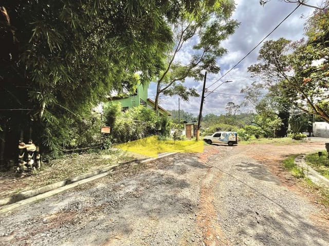 Terreno com 907m², à venda, no bairro Vila Santo Antônio em Cotia