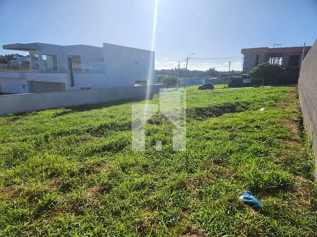 Terreno com 800m², à venda, no bairro Medeiros em Jundiaí