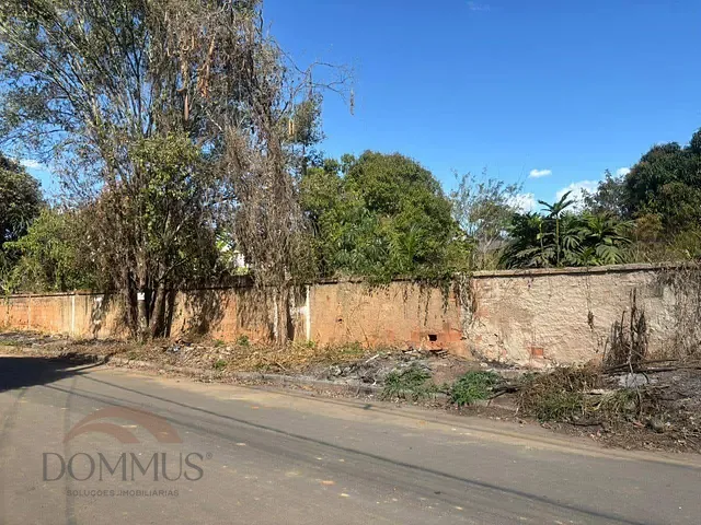 Terreno com 360m², à venda, no bairro Residencial Porto Seguro em Caratinga